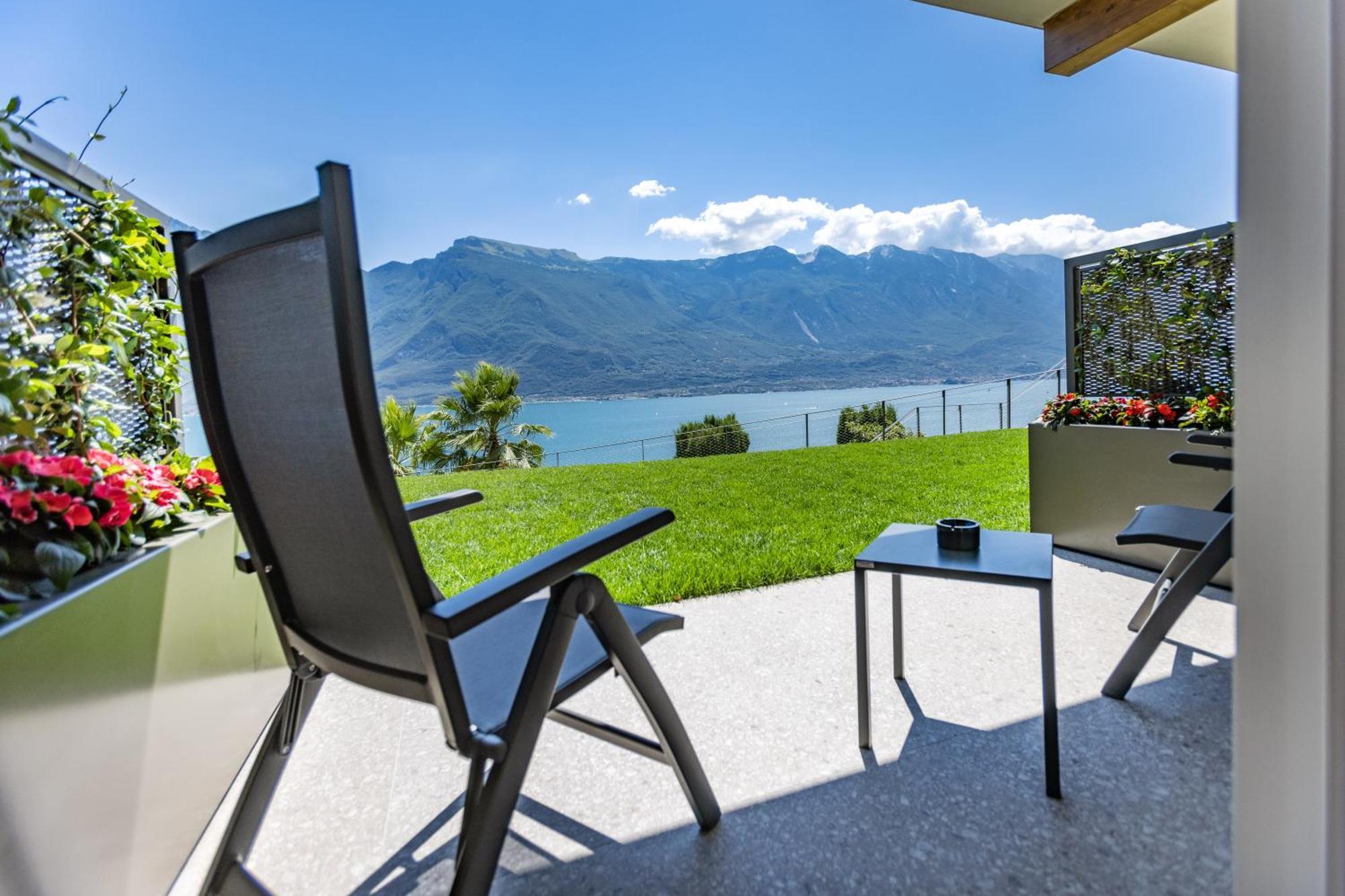 Llac Living Nature Hotel Limone sul Garda Phòng bức ảnh