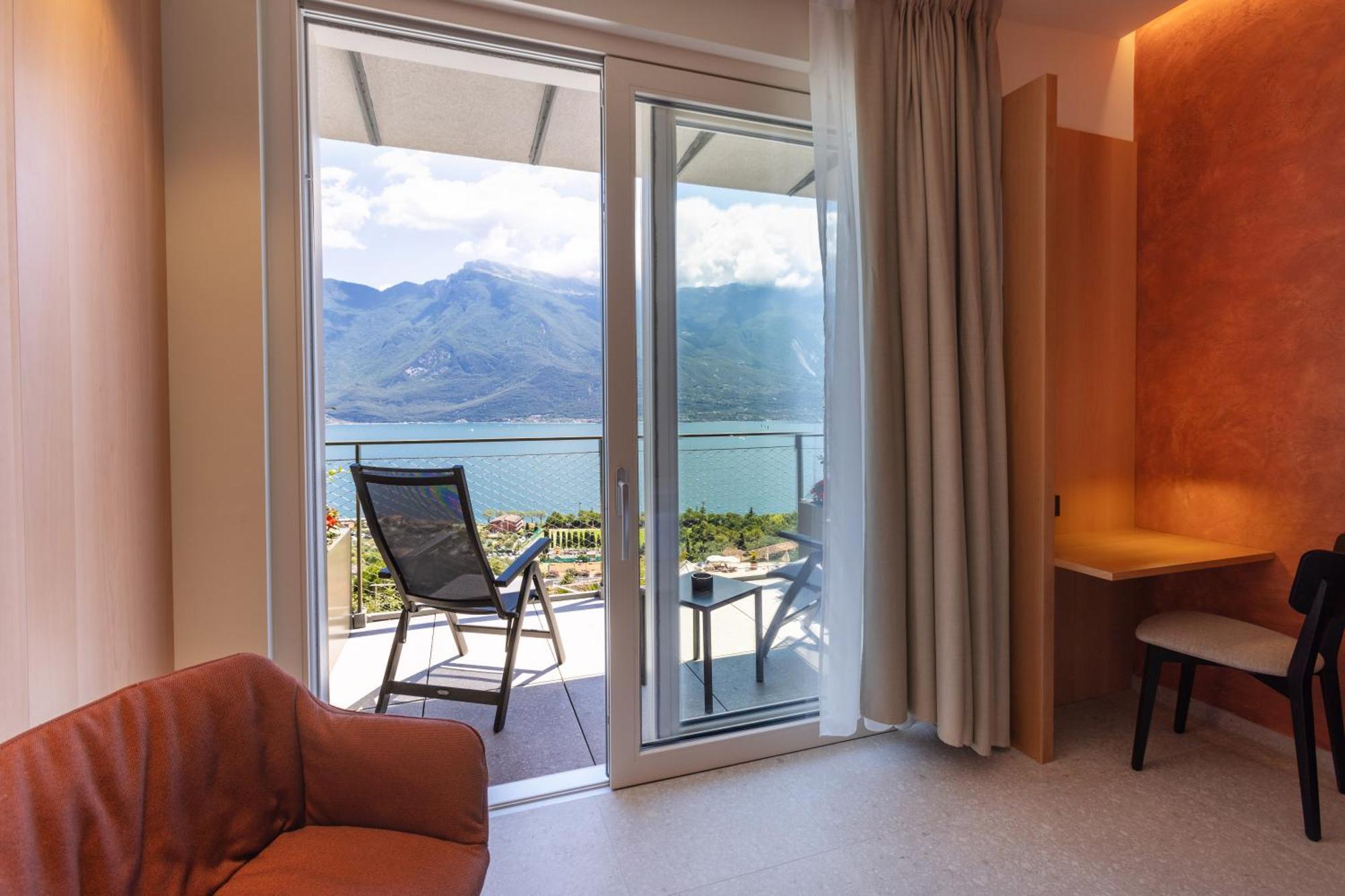 Llac Living Nature Hotel Limone sul Garda Phòng bức ảnh